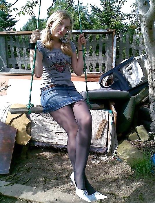 25P Pantyhose Blondes #4