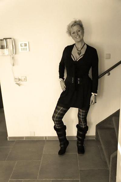 25P Dutch milf