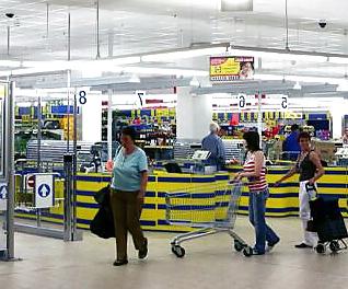 14P Spy shopping old + young romanian