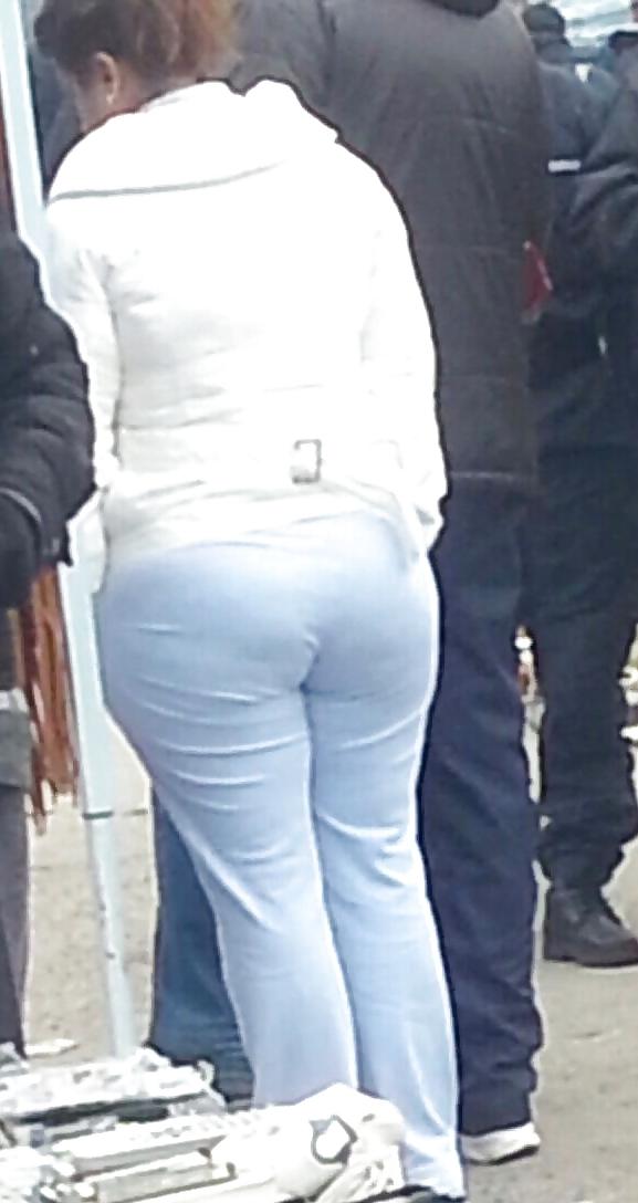 5P Sexy big ass mature romanian