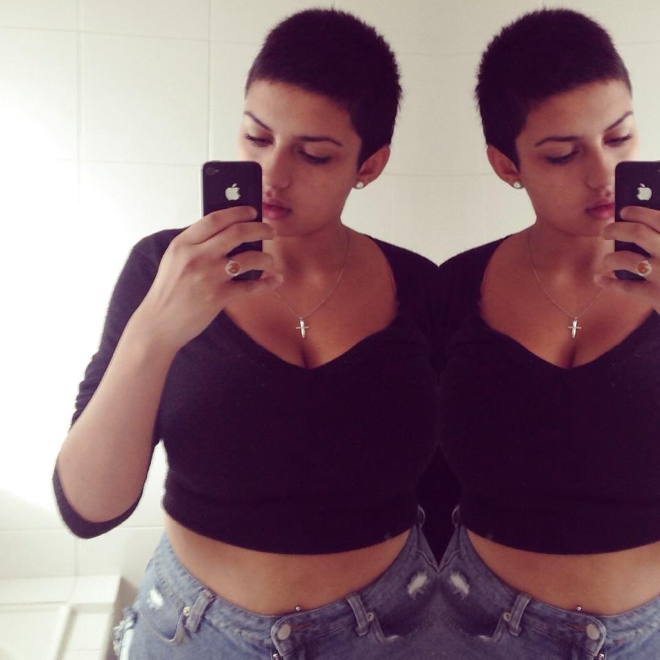 25P New busty teen 1