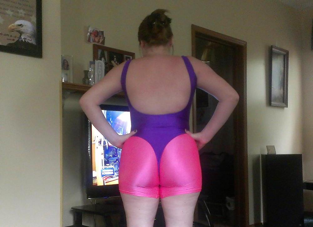 20P Teen gf's pawg ass in spandex