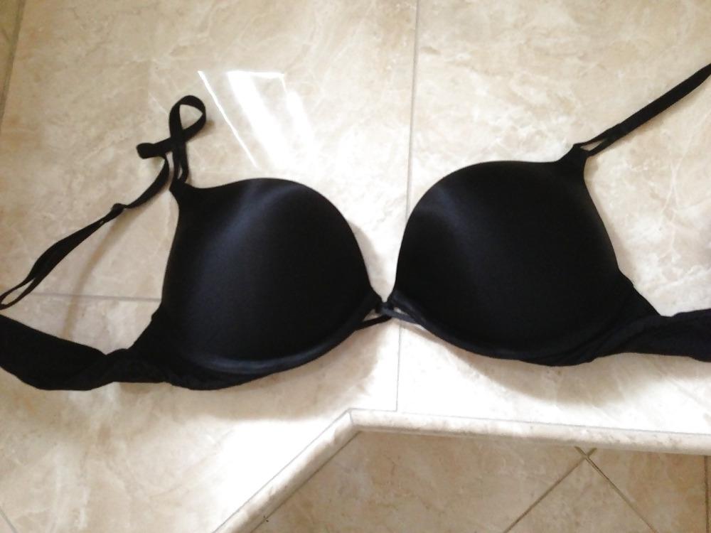 4P My cousin's Victoria's Secret Bombshell Bras!