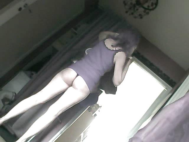 25P Wife On Hidden Cam