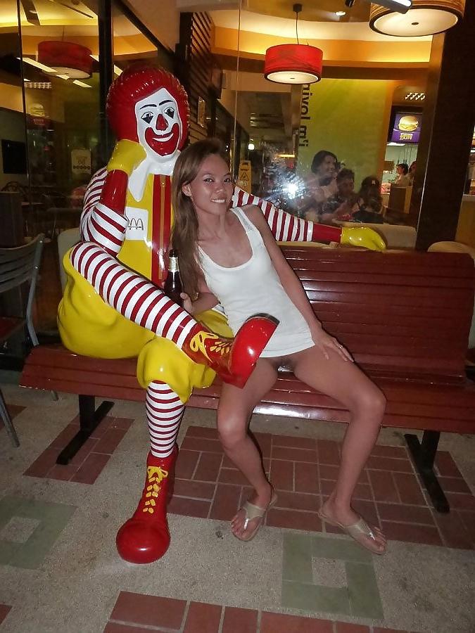 25P Upskirt At The Restaurant 1