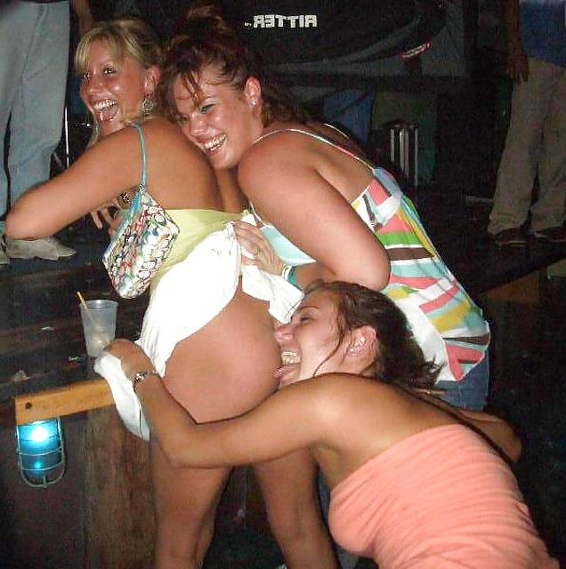 25P FRIDAY NIGHT IS PARTY NIGHT!
