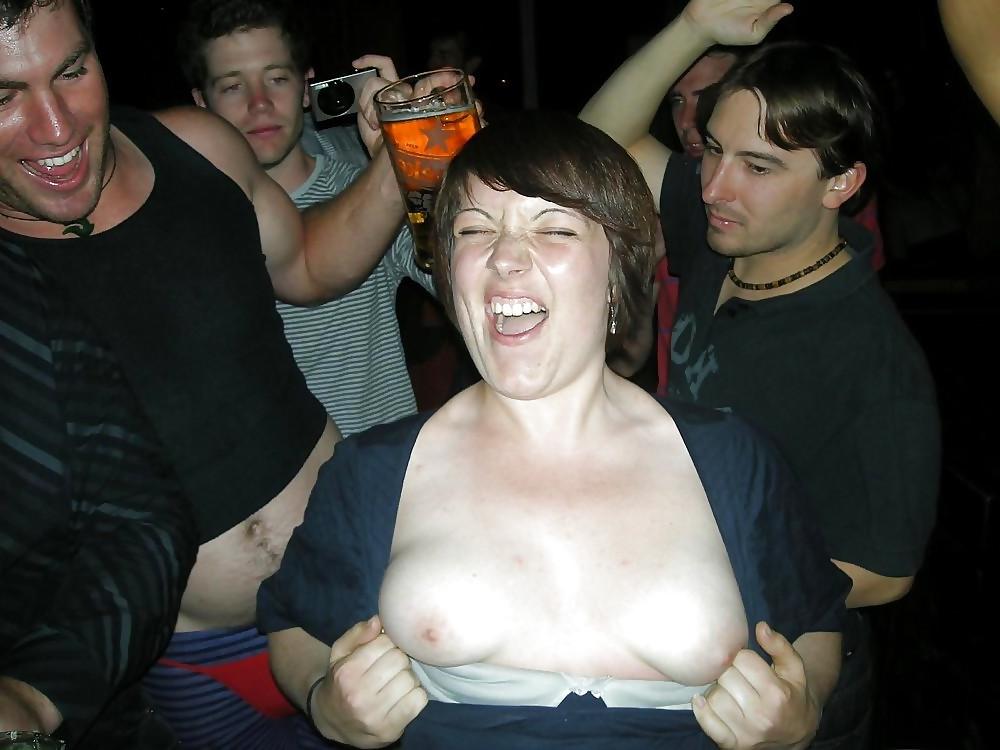 25P FRIDAY NIGHT IS PARTY NIGHT!