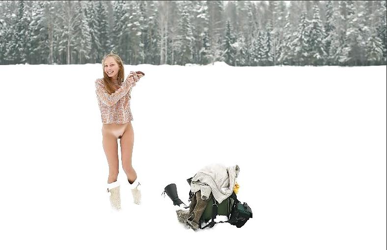 25P Naked in The Snow