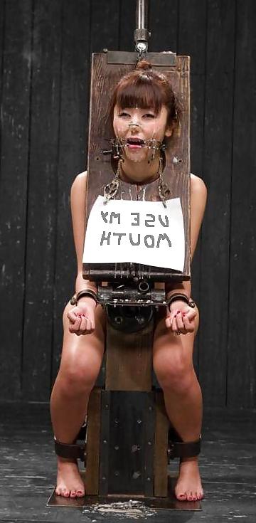 25P BDSM Institute mouth and ass in free service