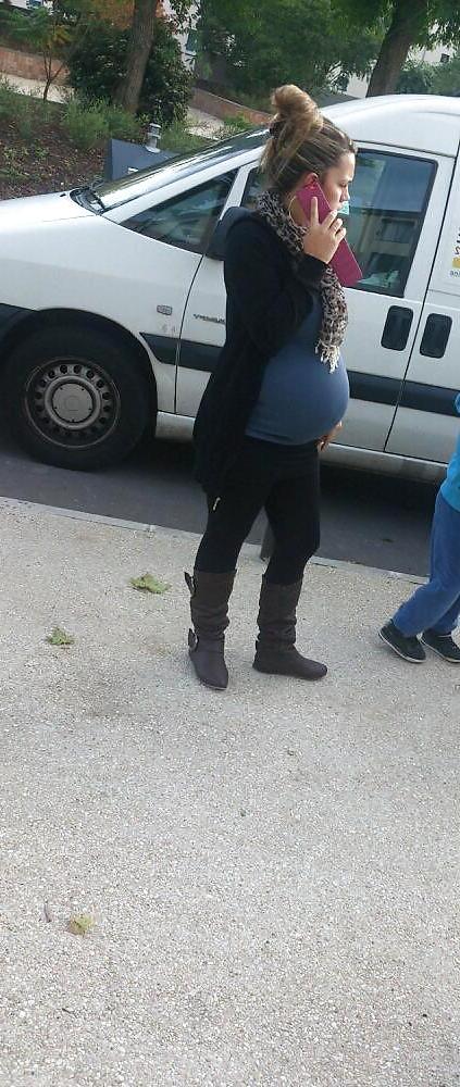 7P Pregnant voyeur in paris
