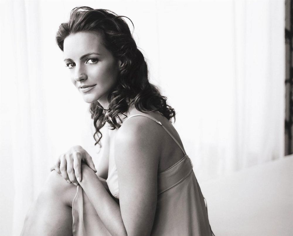 12P XES  SEX IN THE CITY BOMBSHELL KRISTIN DAVIS IN B&W