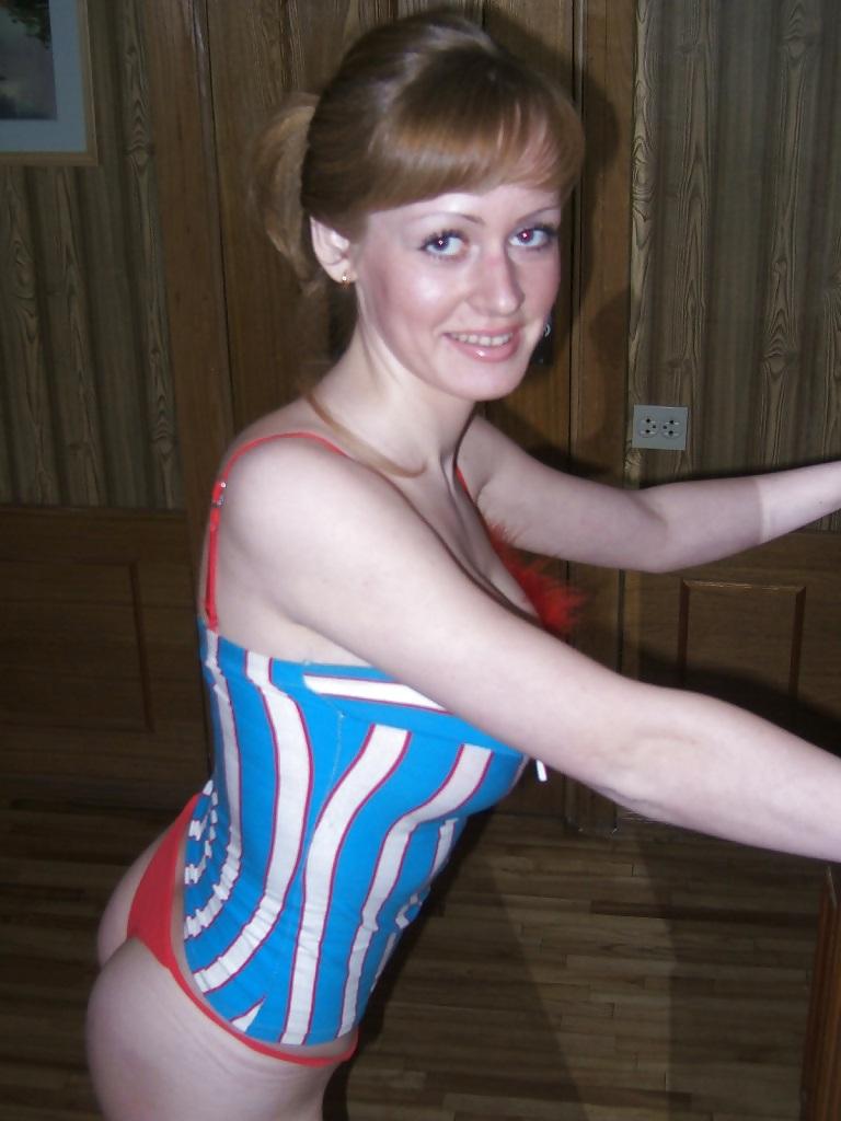 25P Nice Russian Wife Pose at Home