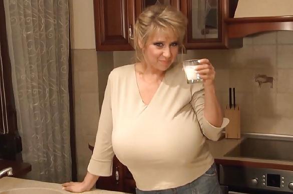 7P Breast Lovers Dream- Naughty Auntie Tits!