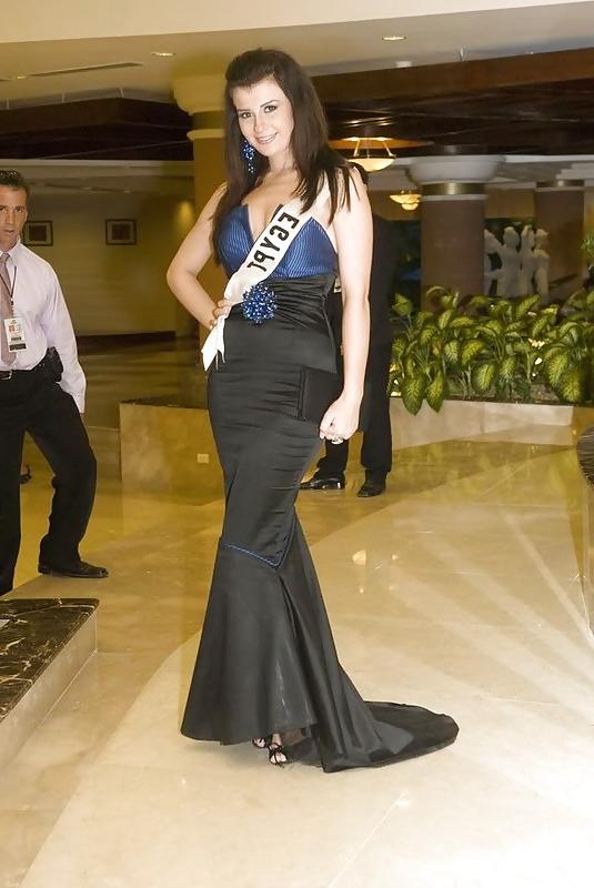 25P The Hottest Arab Women of 2010