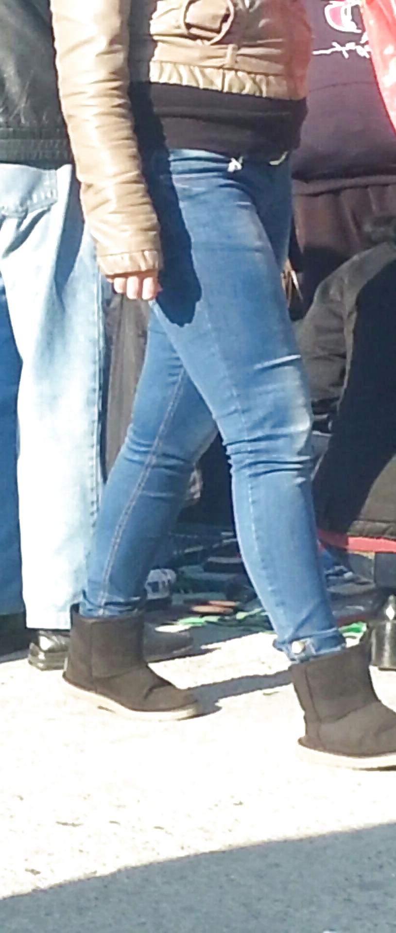 5P Sexy feet teens romanian
