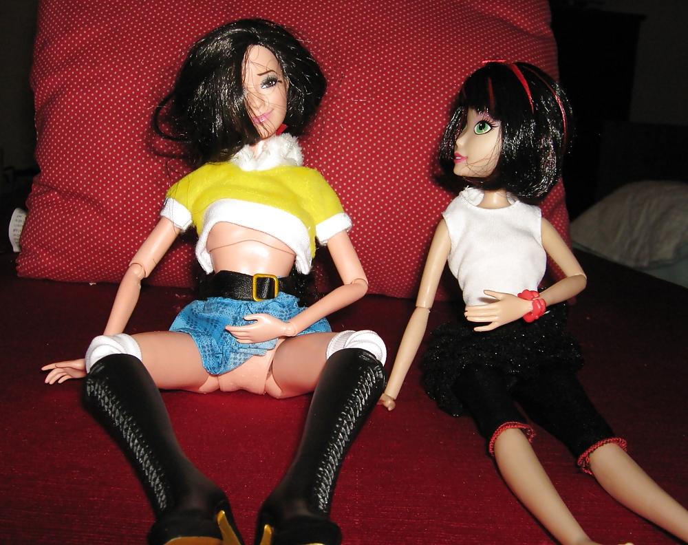 13P Doll Dress Up and Upskirt