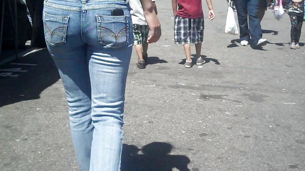 25P Love to look at ass & Butt in jeans pics