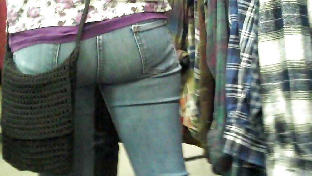 25P Love to look at ass & Butt in jeans pics