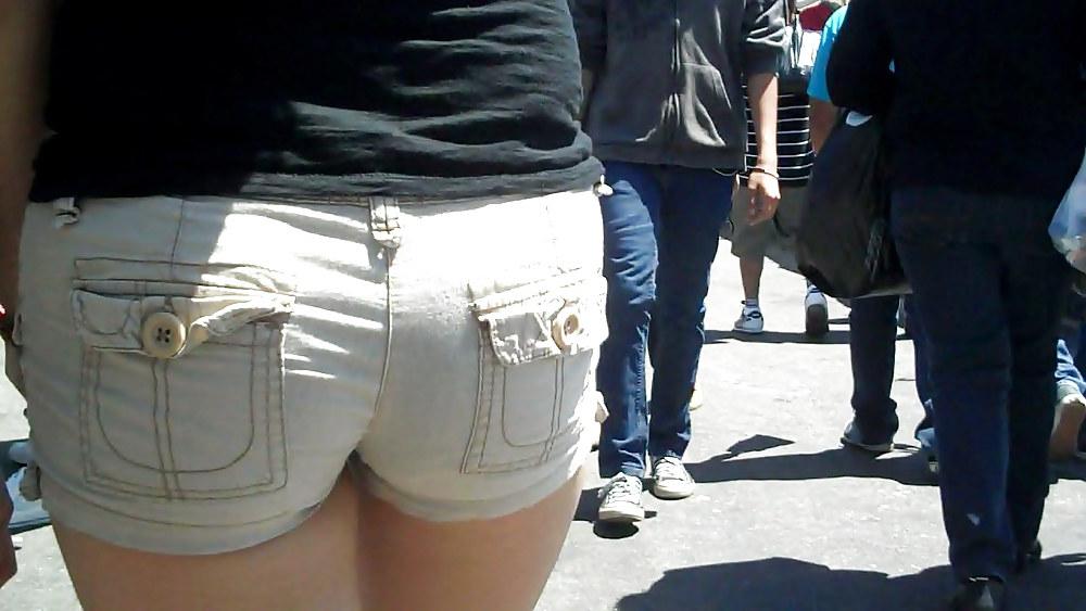 25P Love to look at ass & Butt in jeans pics