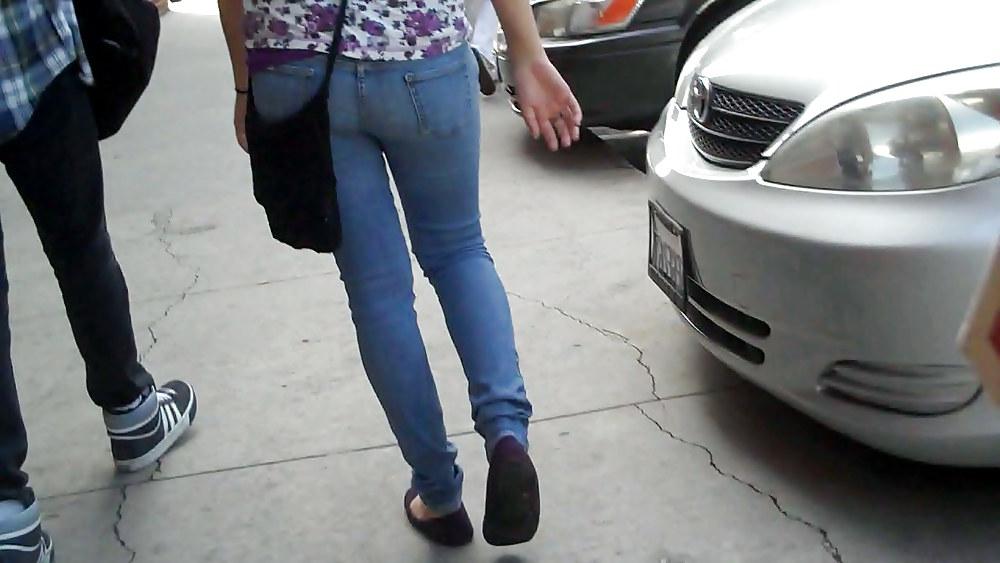 25P Love to look at ass & Butt in jeans pics