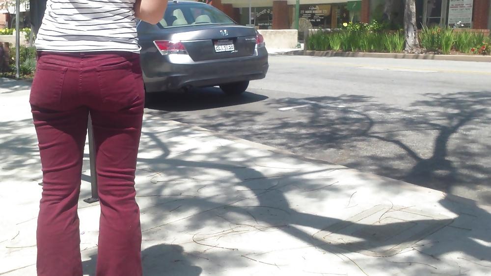 25P Teen girls butts & ass in public hidden cam 