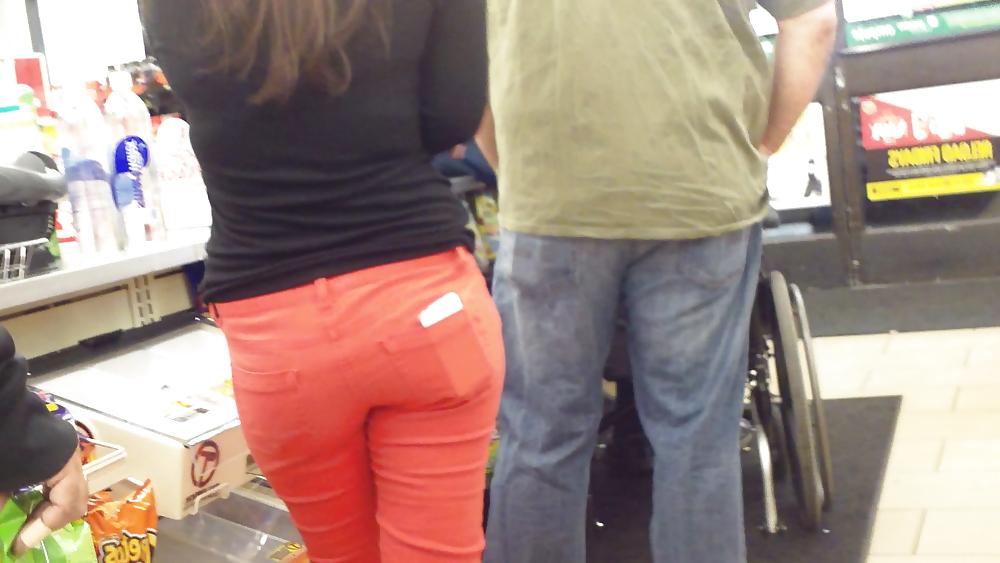 25P Teen girls butts & ass in public hidden cam 