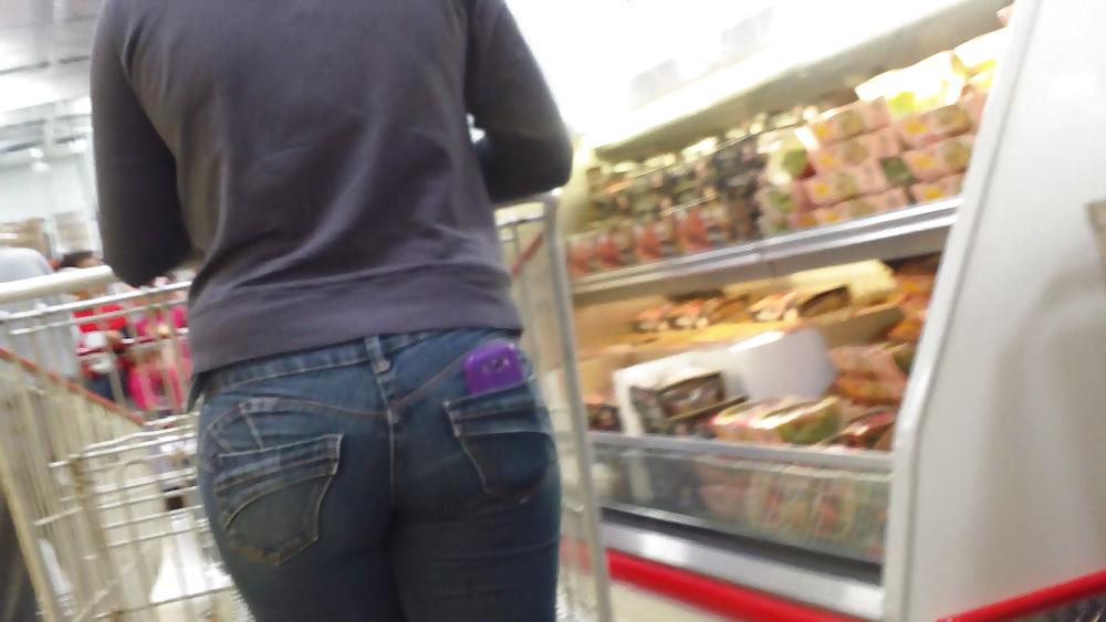 25P Teen girls butts & ass in public hidden cam 