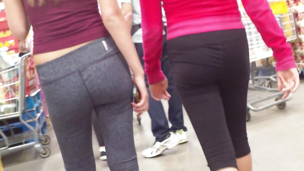 25P Teen girls butts & ass in public hidden cam 