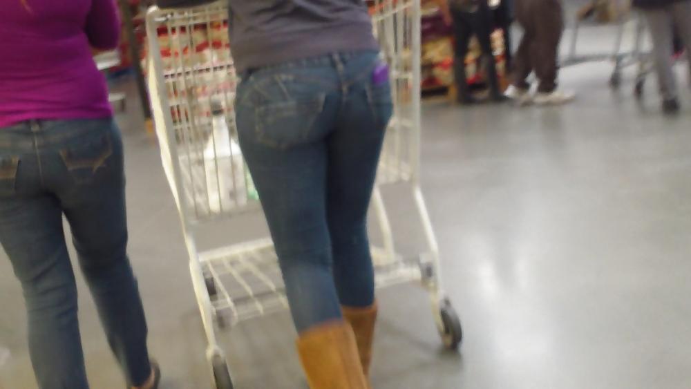 25P Teen girls butts & ass in public hidden cam 