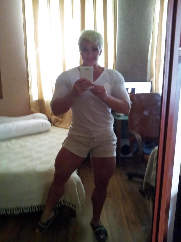 25P Female bodybuilder Nataliya Romanshko