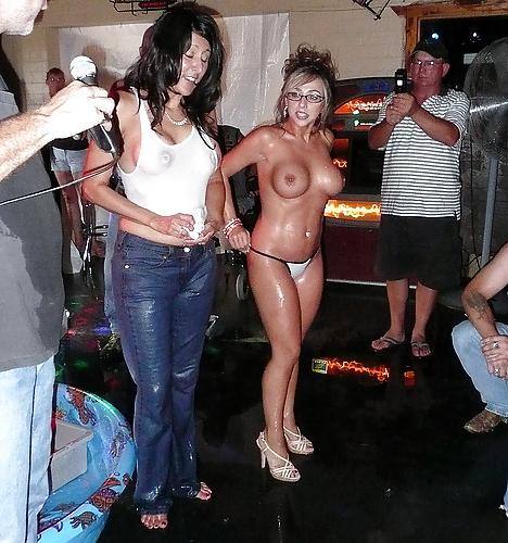 25P Gorgeous milf with amazing body