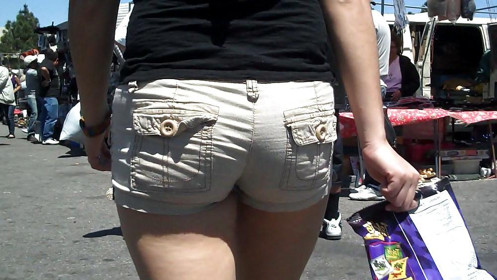 25P Edible butt and ass so nice in them jeans 