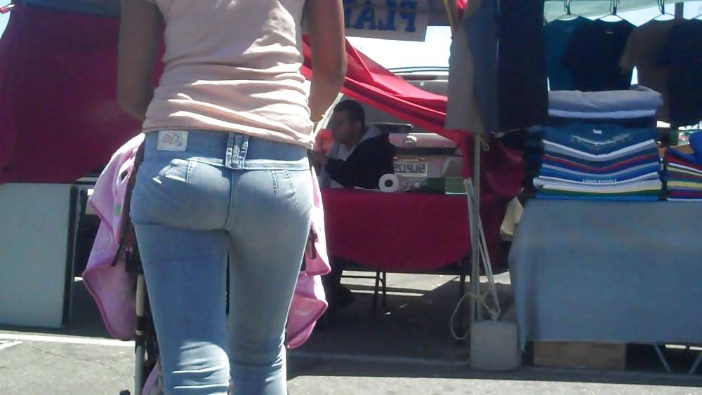 25P Edible butt and ass so nice in them jeans 