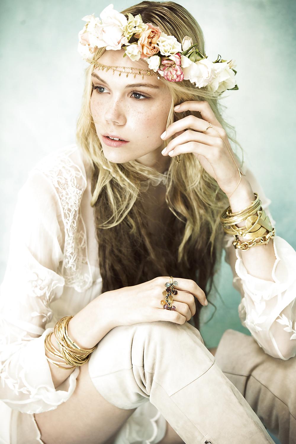 7P Bohemian hippy blonde