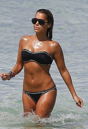 25P Sylvie van der Vaart: Dutch model & TV Presenter - Ameman