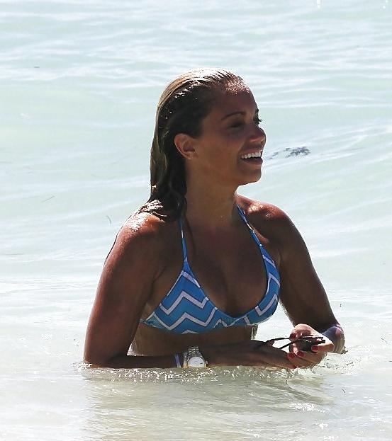 25P Sylvie van der Vaart: Dutch model & TV Presenter - Ameman