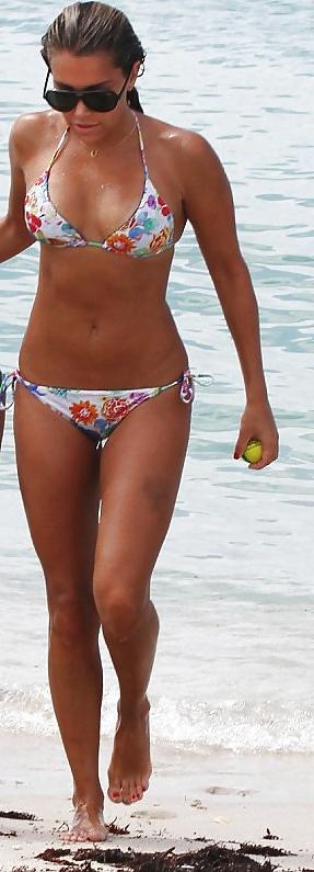 25P Sylvie van der Vaart: Dutch model & TV Presenter - Ameman