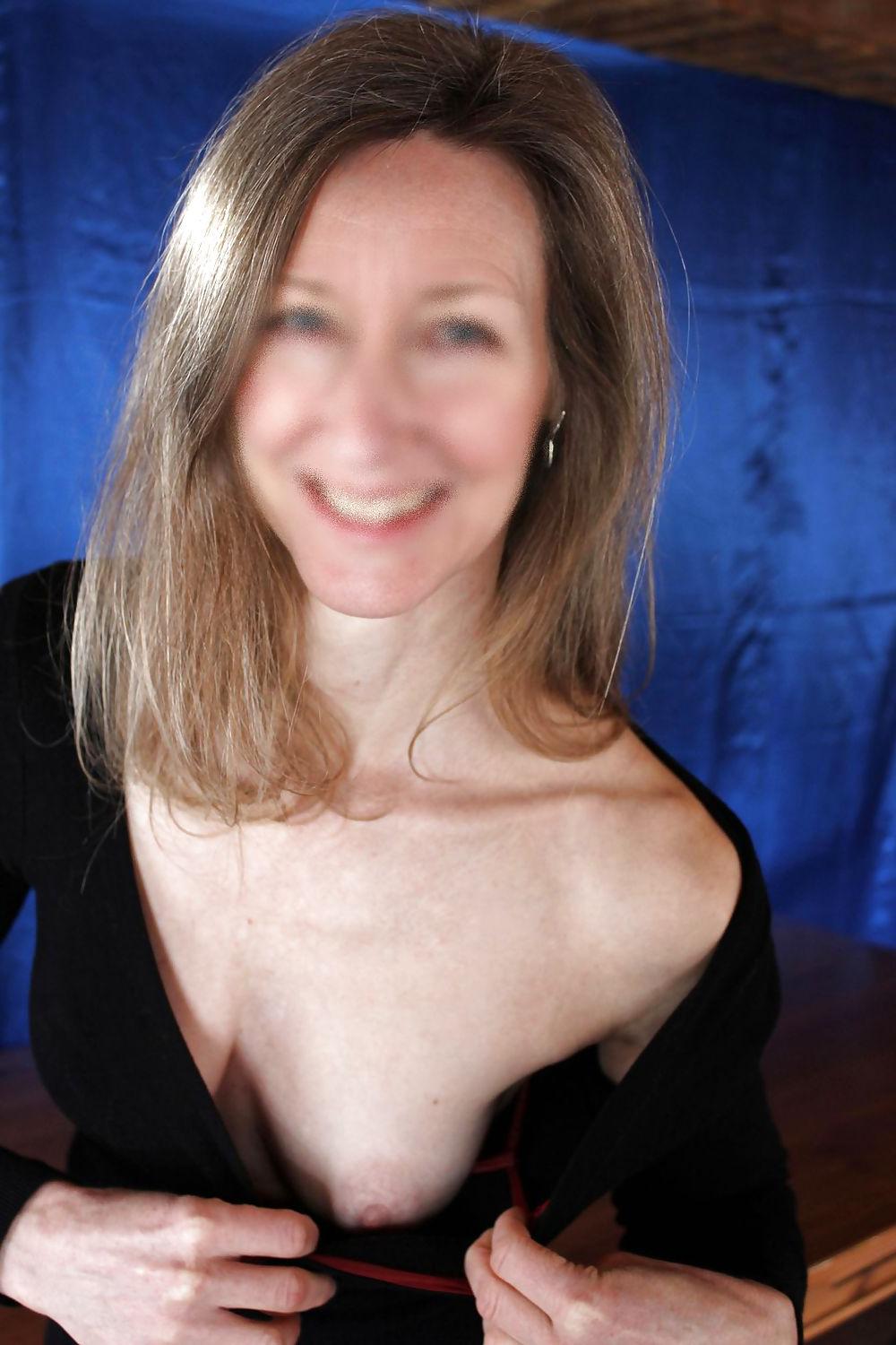 20P Annabel - stripping at home