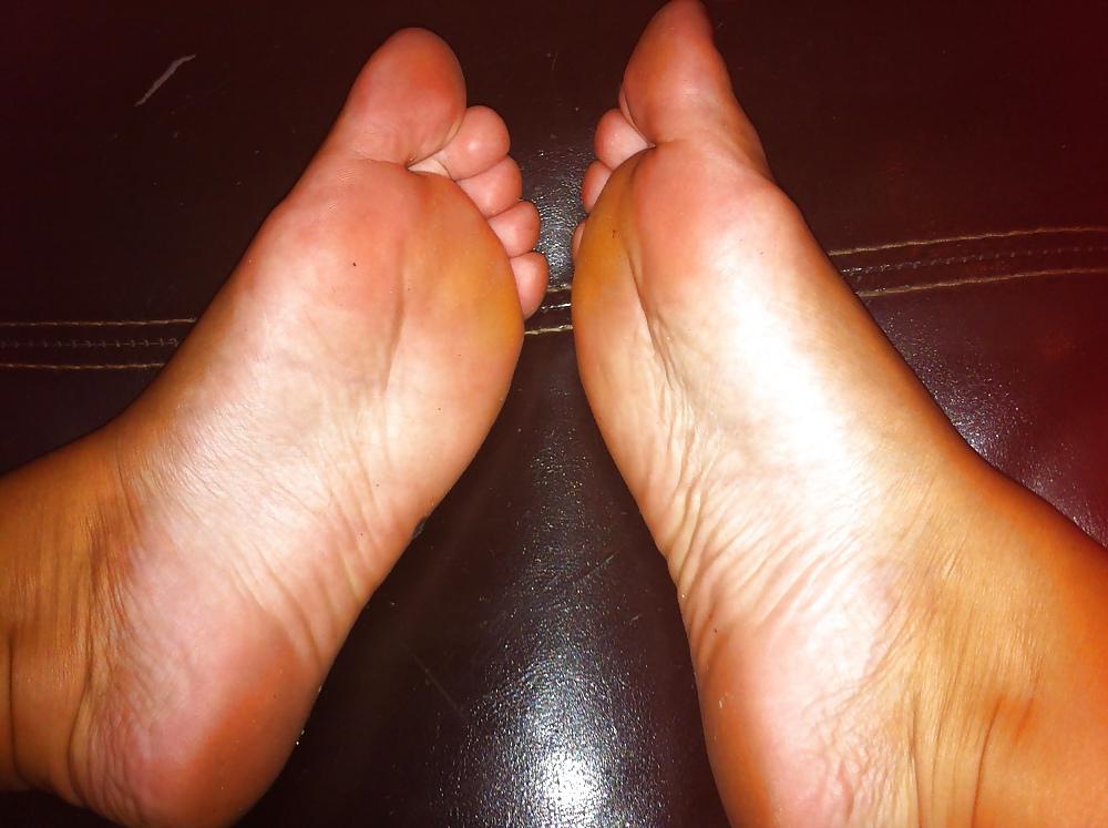 10P Friend feet
