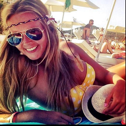 20P Famous Dutch girls naked