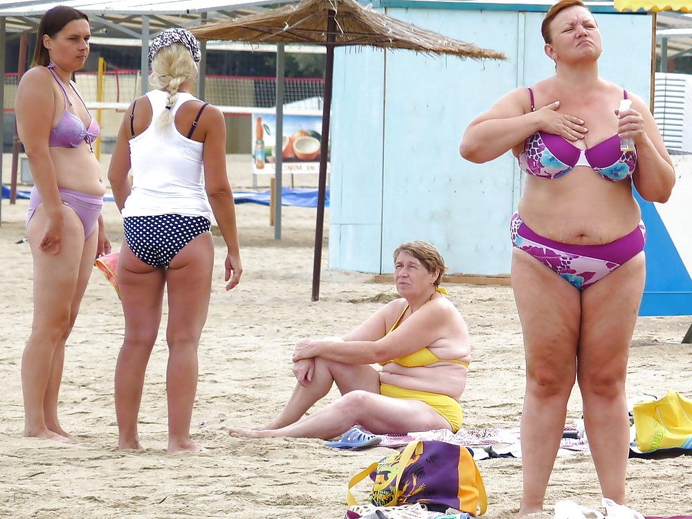 25P Russian women on the beach!