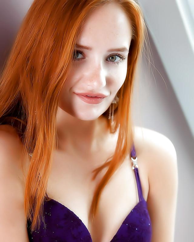 14P Long legged redhead solo teen (LordLone)