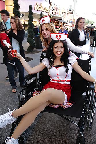 10P Pantyhose with Sneakers