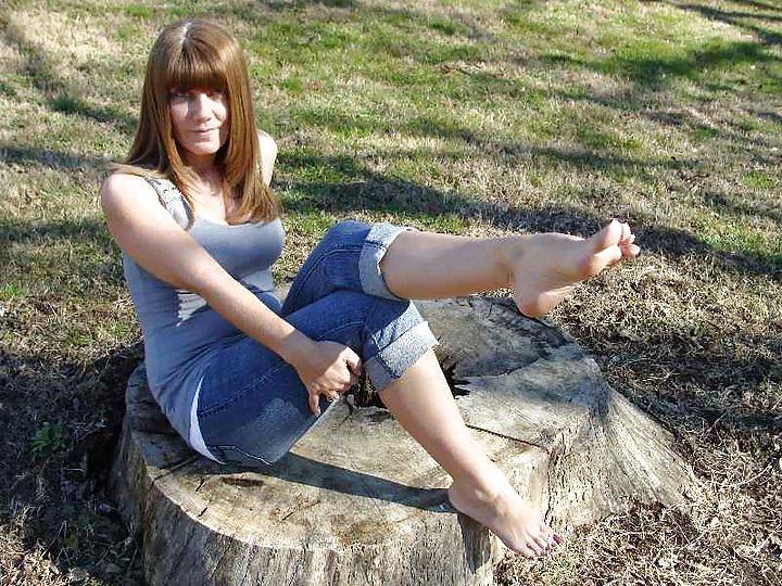 15P Sexy feet 