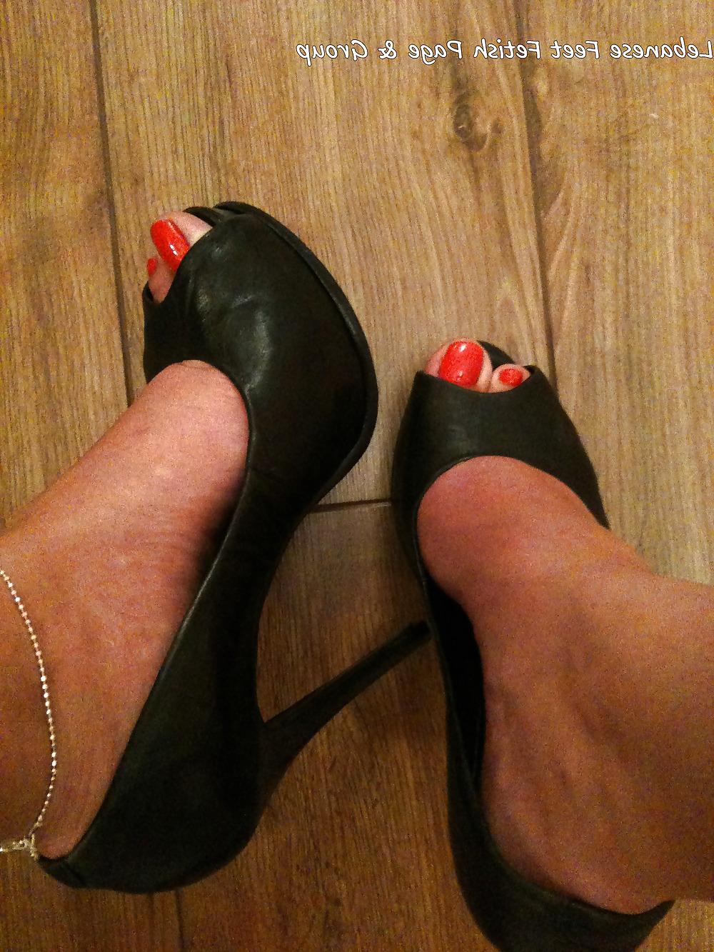 20P Foot Fetish Photos