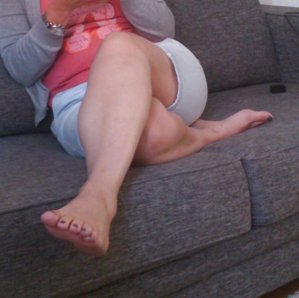 20P Foot Fetish Photos