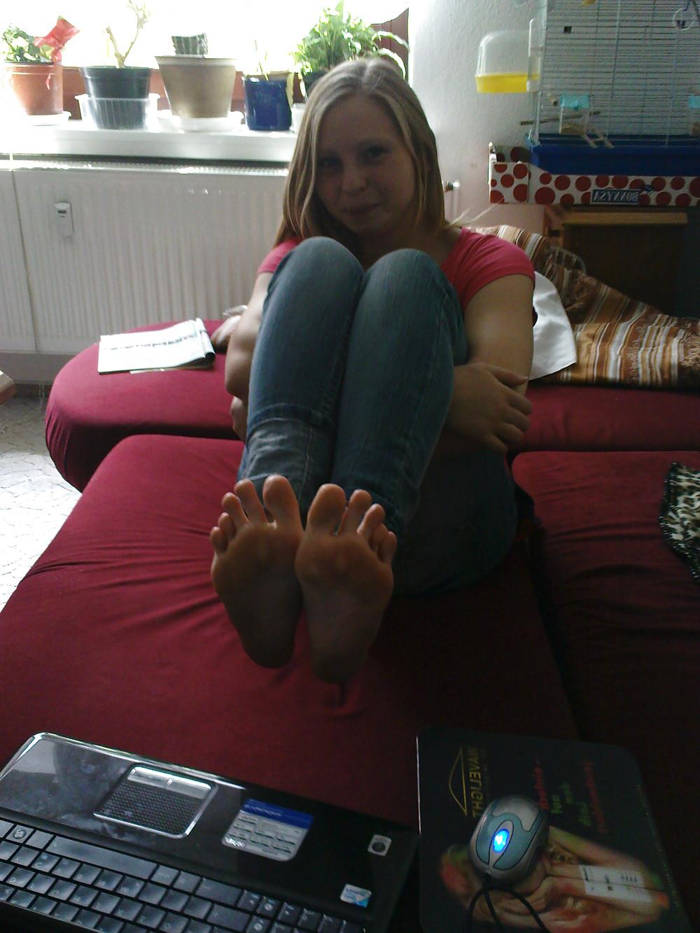 20P Foot Fetish Photos