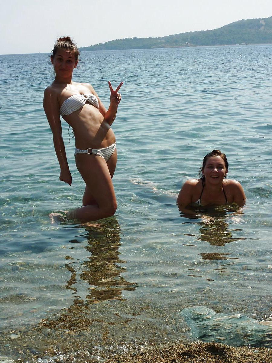 25P Teens on holiday
