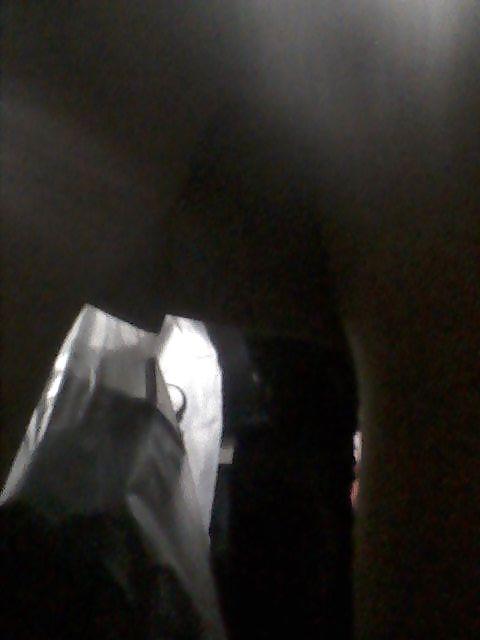 8P Pretty asian girl - almost upskirt :(
