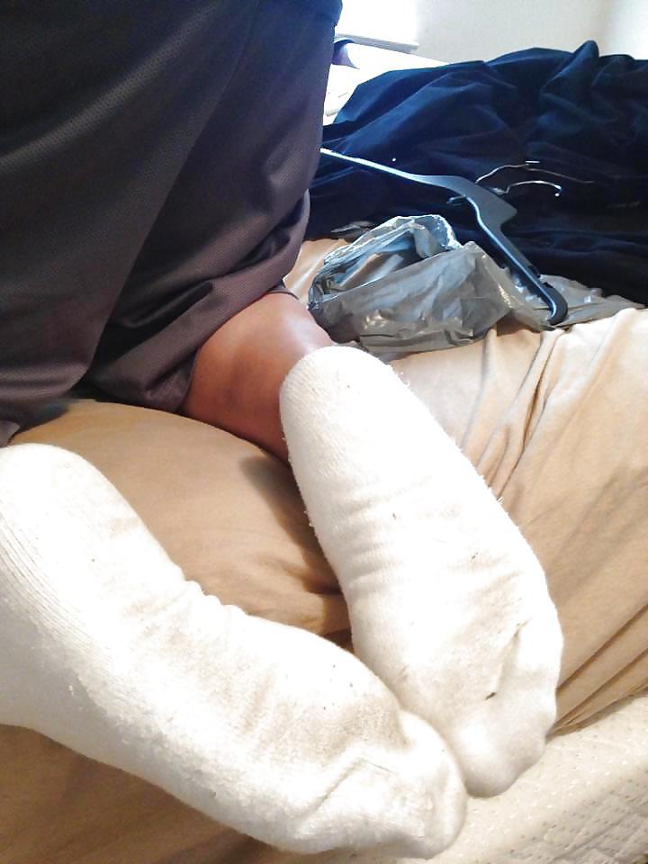 25P Stinky white ankle socks latina friend